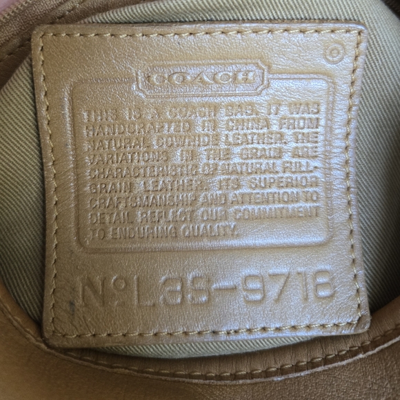 Vintage Coach 9718 Shoulder Crescent Flap Bag With Vintage Gold Hardware - Picture 14 of 16